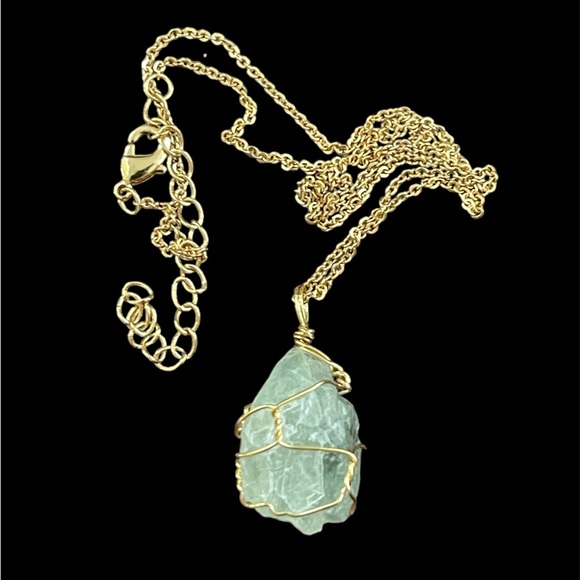 Wire wrapped natural green fluorite crystal pendant and gold tone metal chain - Picture 3 of 8